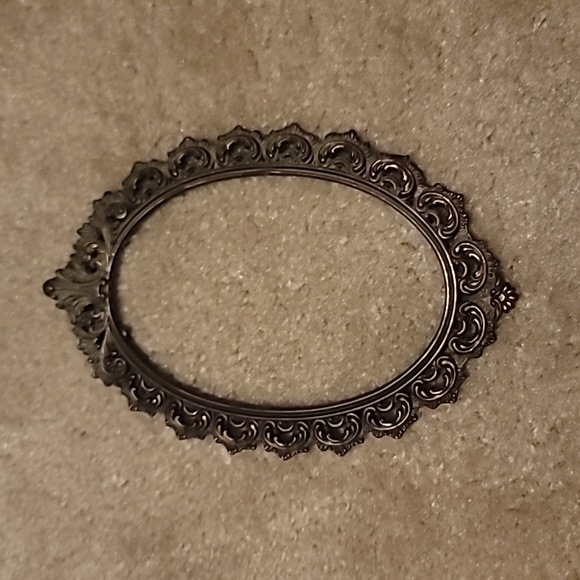 Source Unknown Accents Oval Frame Vintage Antique Gold Ornate Metal
